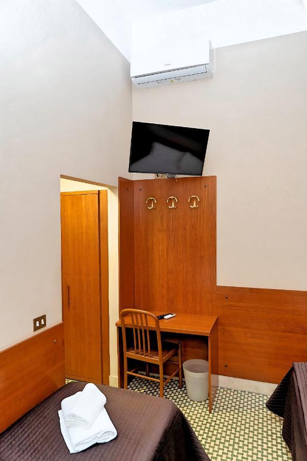 Hotel Cervia Roma Exterior foto