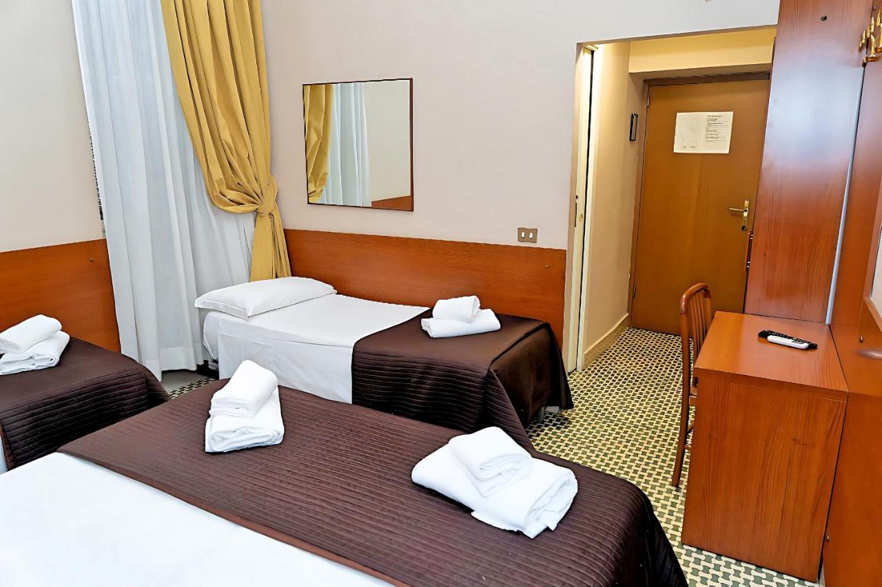 Hotel Cervia Roma Exterior foto