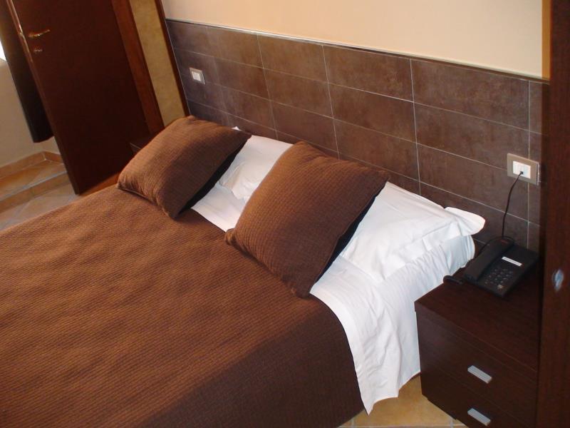 Hotel Cervia Roma Exterior foto